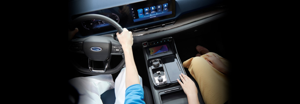 tổng thể khoang lái xe ford Territory